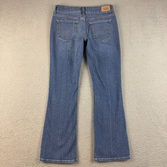 Levi's Women's Size 8 Medium 526 Slender Boot Cut Blue Denim Jeans Cotton Blend - Picture 2 of 8
